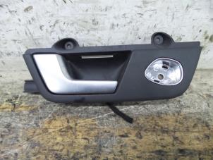 Gebruikte Handgreep Audi A4 Prijs € 20,00 Margeregeling aangeboden door De Witte Boerderij AutoMotive