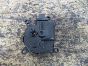 Gebruikte Kachelklep Motor Ford Fiesta 5 (JD/JH) 1.4 16V Prijs € 15,00 Margeregeling aangeboden door De Witte Boerderij AutoMotive