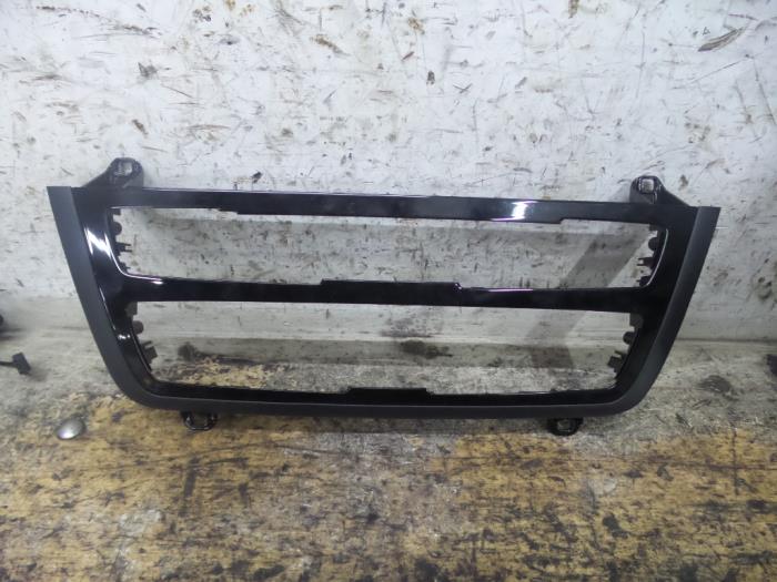 Gebruikte Dashboard deel BMW 4 serie (F32) 430d 3.0 24V Prijs € 25,00 Margeregeling aangeboden door De Witte Boerderij AutoMotive