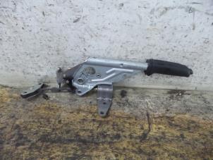 Gebruikte Handremhendel BMW 4 serie (F32) 430d 3.0 24V Prijs € 50,00 Margeregeling aangeboden door De Witte Boerderij AutoMotive