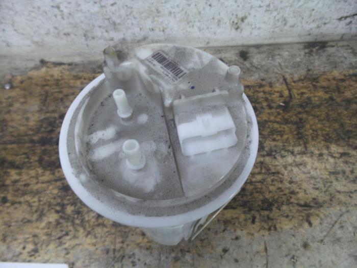 Gebruikte Tank element Pomp Fiat Bravo (198A) 1.4 MultiAir 16V Prijs € 25,00 Margeregeling aangeboden door De Witte Boerderij AutoMotive