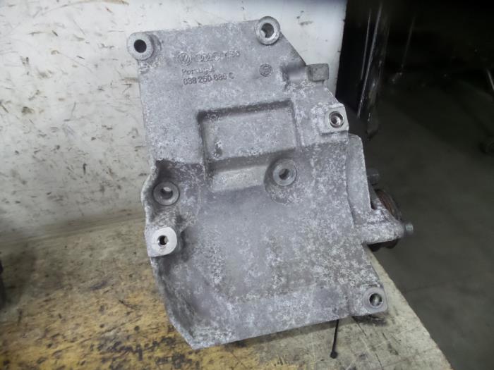 Gebruikte Motorrubber Audi A4 (B6) 1.9 TDI PDE 130 Prijs € 22,50 Margeregeling aangeboden door De Witte Boerderij AutoMotive