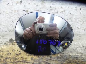 Gebruikte Spiegelglas rechts Toyota Aygo (B10) 1.0 12V VVT-i Prijs € 10,00 Margeregeling aangeboden door De Witte Boerderij B.V.