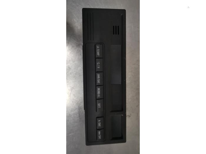 Gebruikte Display Interieur BMW 3 serie (E30/2) 320i Prijs € 25,00 Margeregeling aangeboden door De Witte Boerderij AutoMotive
