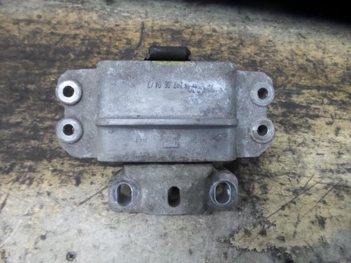 Gebruikte Motorsteun Volkswagen Golf V (1K1) 1.4 16V Prijs € 15,00 Margeregeling aangeboden door De Witte Boerderij AutoMotive