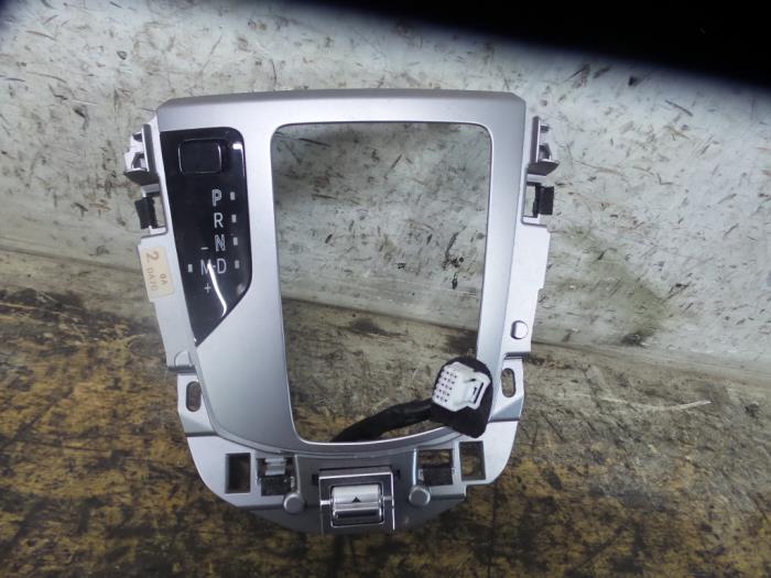 Gebruikte Display Interieur Mazda CX-3 (DJ/DK) 2.0 SkyActiv-G 120 Prijs € 50,00 Margeregeling aangeboden door De Witte Boerderij AutoMotive
