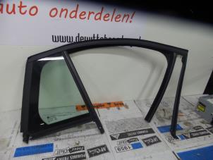 Gebruikte Extra Ruit 4Deurs rechts-achter Opel Astra Prijs € 50,00 Margeregeling aangeboden door De Witte Boerderij B.V.