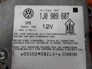 Gebruikte Airbag Module Volkswagen Passat Prijs € 25,00 Margeregeling aangeboden door De Witte Boerderij B.V.