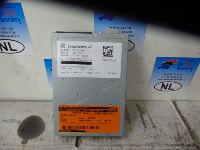 Gebruikte Camera module Volkswagen Passat Variant 4Motion (3C5) 3.6 FSI R36 3.6 24V Prijs € 150,00 Margeregeling aangeboden door De Witte Boerderij AutoMotive