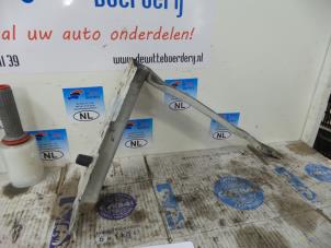 Gebruikte Frontpaneel Volkswagen Transporter/Caravelle T4 2.5 TDI Prijs € 50,00 Margeregeling aangeboden door De Witte Boerderij AutoMotive