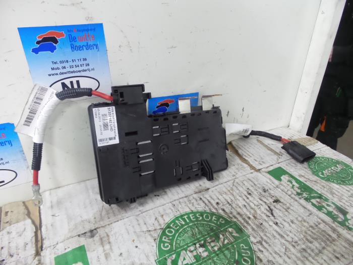 Gebruikte Start/Stop computer Volvo V70 (BW) 2.0 D3 20V Prijs € 50,00 Margeregeling aangeboden door De Witte Boerderij AutoMotive