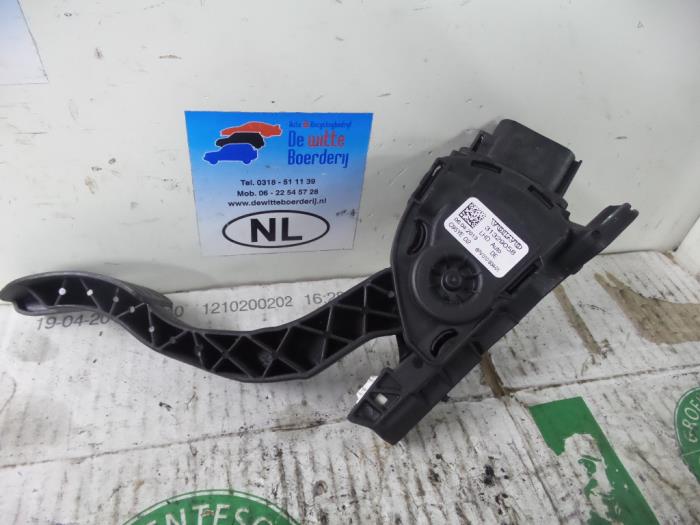 Gebruikte Sensor Gaspedaalpositie Volvo V70 (BW) 2.0 D3 20V Prijs € 10,00 Margeregeling aangeboden door De Witte Boerderij AutoMotive