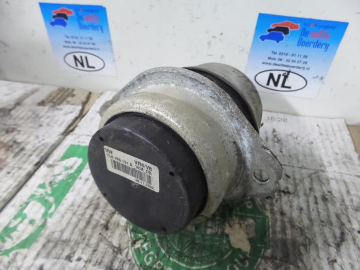 Gebruikte Motorrubber Volkswagen Touareg (7LA/7L6) 3.2 V6 24V Prijs € 15,00 Margeregeling aangeboden door De Witte Boerderij AutoMotive