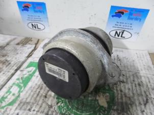 Gebruikte Motorrubber Volkswagen Touareg (7LA/7L6) 3.2 V6 24V Prijs € 15,00 Margeregeling aangeboden door De Witte Boerderij AutoMotive