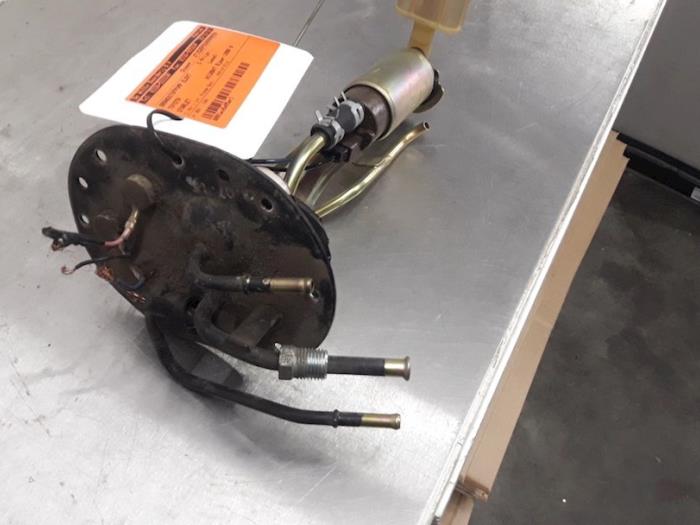 Gebruikte Tank element Pomp Toyota Starlet (EP8/NP8) 1.3 Friend,XLi 12V Prijs € 25,00 Margeregeling aangeboden door De Witte Boerderij AutoMotive