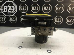 Gebruikte ABS Pomp Peugeot 308 CC (4B) 1.6 16V THP 150 Prijs € 95,00 Margeregeling aangeboden door BZJ b.v.