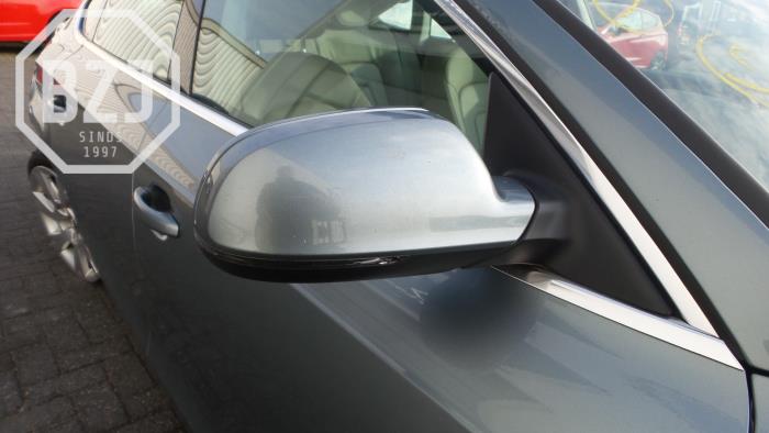 Buitenspiegel rechts van een Audi A5 2011