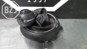 Gebruikte Versnellingspook Mini Mini (F56) 2.0 16V Cooper S Prijs op aanvraag aangeboden door BZJ b.v.