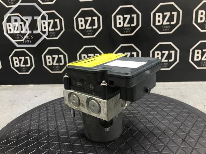 Gebruikte ABS Pomp Volkswagen Polo Prijs € 150,00 Margeregeling aangeboden door BZJ b.v.