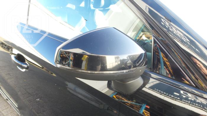 Buitenspiegel rechts van een Audi A3 Limousine (8VS/8VM) 1.6 TDI Ultra 16V 2015