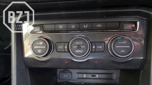 Gebruikte Climatronic Paneel Volkswagen Tiguan (AD1) 2.0 TDI 16V BlueMotion Technology SCR Prijs op aanvraag aangeboden door BZJ b.v.
