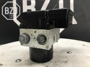 Gebruikte ABS Pomp Mercedes C (C204) 1.6 C-180 16V BlueEfficiency Prijs op aanvraag aangeboden door BZJ b.v.