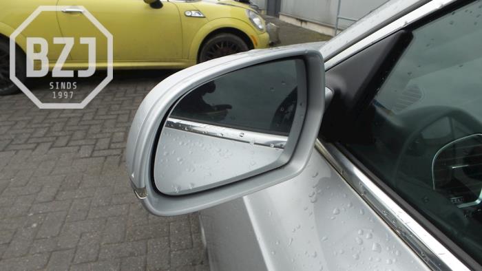 Spiegel Buiten links van een Audi A5 (8T3) 2.0 TFSI 16V 2013