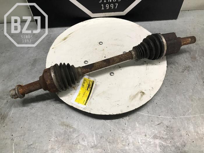 Gebruikte Aandrijfas links-voor Ford Tourneo Custom 2.2 TDCi 16V Prijs op aanvraag aangeboden door BZJ b.v.