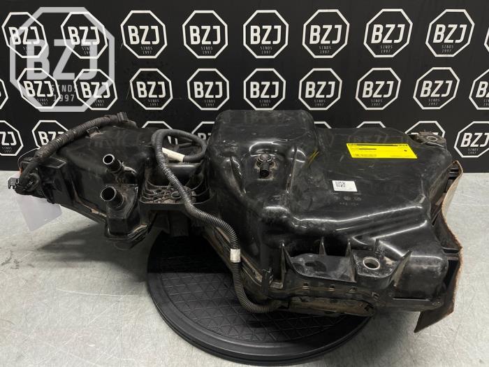 Gebruikte Tank adblue Volkswagen T-Roc I 2.0 TDI 150 4Motion 16V Prijs op aanvraag aangeboden door BZJ b.v.