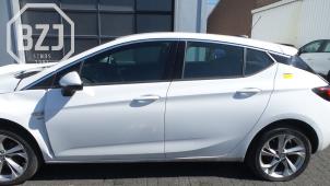 Gebruikte B-stijl links Opel Astra K 1.0 SIDI Turbo 12V Prijs op aanvraag aangeboden door BZJ b.v.