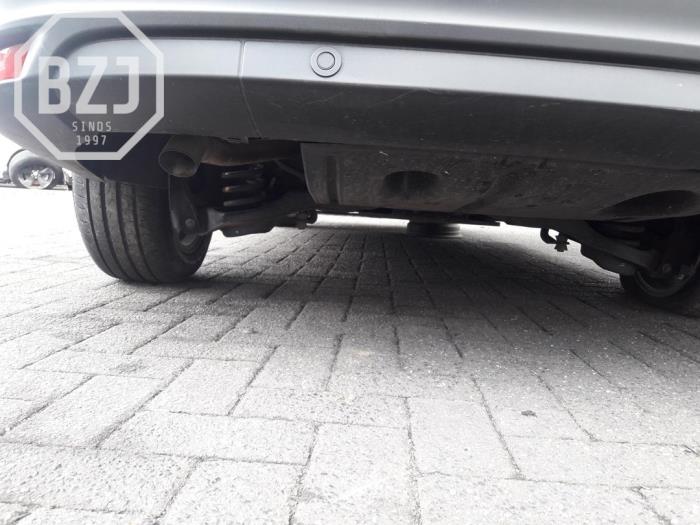 Gebruikte Uitlaat Einddemper Ford Focus 3 Wagon 1.0 Ti-VCT EcoBoost 12V 140 Prijs op aanvraag aangeboden door BZJ b.v.