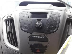 Gebruikte Radio CD Speler Ford Transit Custom 2.2 TDCi 16V Prijs op aanvraag aangeboden door BZJ b.v.
