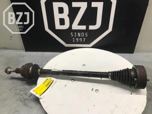 Gebruikte Aandrijfas links-achter Volkswagen Tiguan (5N1/2) 2.0 TDI 16V 4Motion Prijs op aanvraag aangeboden door BZJ b.v.