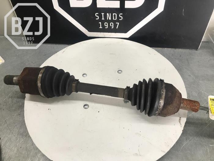 Gebruikte Aandrijfas links-voor Ford Mondeo IV 2.3 16V Prijs op aanvraag aangeboden door BZJ b.v.