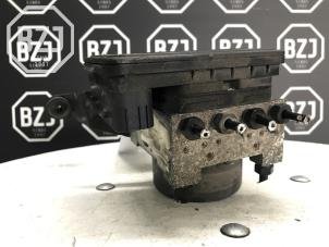 Gebruikte ABS Pomp Ford Kuga II (DM2) 1.5 EcoBoost 16V 4x4 Prijs op aanvraag aangeboden door BZJ b.v.