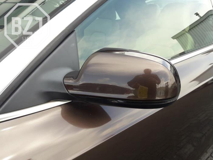 Spiegel Buiten links van een Audi A5 Cabrio (8F7) 2.0 TFSI 16V 2010
