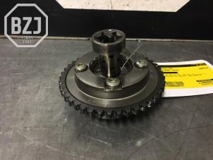 Gebruikte Nokkenas Verstelling Mercedes C (W205) C-350 e 2.0 16V Prijs op aanvraag aangeboden door BZJ b.v.