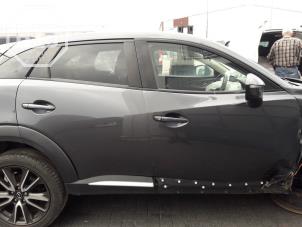 Gebruikte Middenstijl rechts Mazda CX-3 (DJ/DK) 2.0 SkyActiv-G 155 Prijs op aanvraag aangeboden door BZJ b.v.