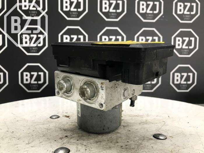Gebruikte ABS Pomp Fiat 500X (334) 1.6 D 16V Multijet II Prijs op aanvraag aangeboden door BZJ b.v.