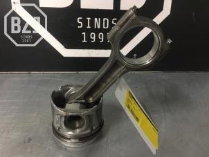 Gebruikte Zuiger Renault Trafic Prijs op aanvraag aangeboden door BZJ b.v.