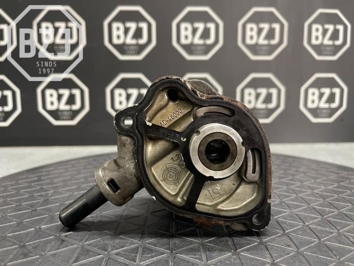Gebruikte Vacuumpomp Rembekrachtiging Mercedes GLA (156.9) 2.2 200 CDI, d 16V Prijs € 70,00 Margeregeling aangeboden door BZJ b.v.