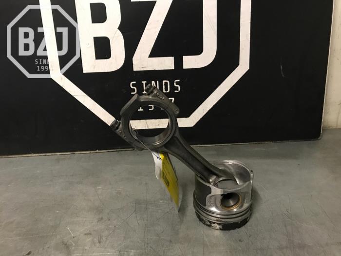 Gebruikte Zuiger Audi A4 Prijs op aanvraag aangeboden door BZJ b.v.