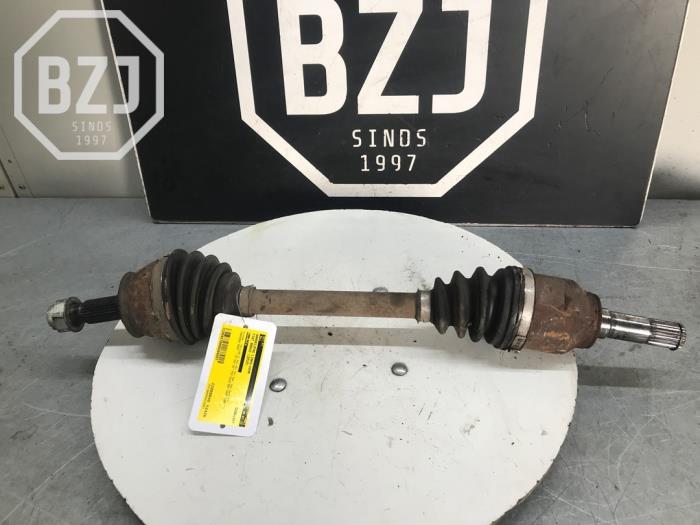 Gebruikte Steekas links-voor Fiat Bravo (198A) 1.6 JTD Multijet 105 Prijs op aanvraag aangeboden door BZJ b.v.