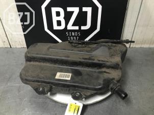 Gebruikte Adblue tank Mercedes Vito (447.6) 2.2 119 CDI 16V BlueTEC Prijs € 423,50 Inclusief btw aangeboden door BZJ b.v.