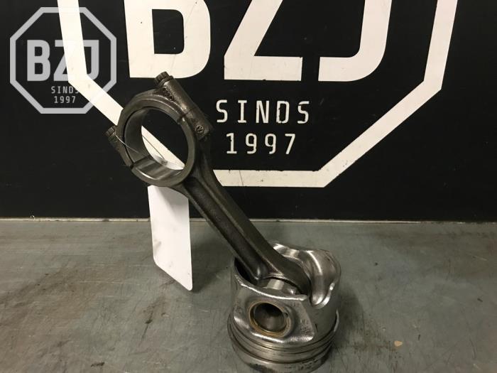 Gebruikte Zuiger Volkswagen Golf Prijs op aanvraag aangeboden door BZJ b.v.