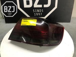 Gebruikte Achterlicht rechts BMW 3 serie (E93) 320d 16V Prijs € 150,00 Margeregeling aangeboden door BZJ b.v.