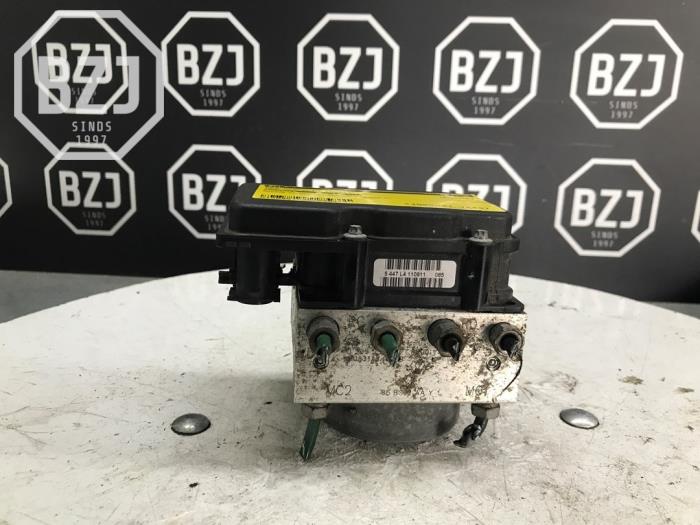 Gebruikte ABS Pomp Renault Clio III (BR/CR) 1.5 dCi FAP Prijs op aanvraag aangeboden door BZJ b.v.
