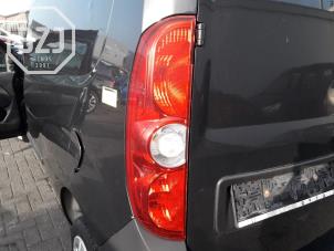 Gebruikte Achterlicht links Fiat Doblo Cargo (263) 1.6 D Multijet Prijs op aanvraag aangeboden door BZJ b.v.