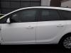 Opel Astra J Sports Tourer (PD8/PE8/PF8) 1.6 CDTI 16V B-stijl links