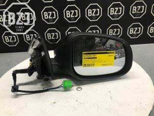 Gebruikte Buitenspiegel rechts Volvo V40 (MV) 2.0 D2 16V Prijs € 100,00 Margeregeling aangeboden door BZJ b.v.
